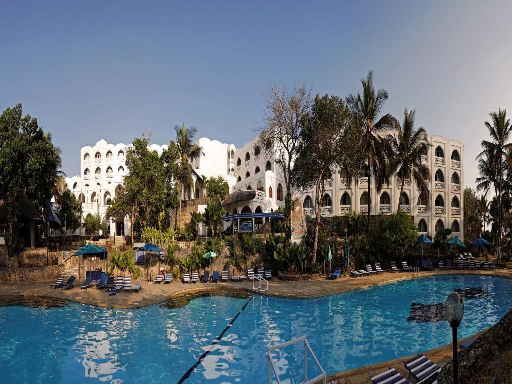 Kaskazi Beach Resort Diani Beach Exterior photo