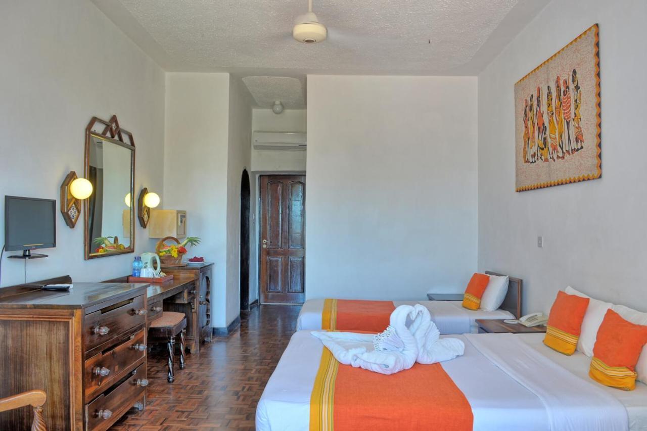 Kaskazi Beach Resort Diani Beach Exterior photo