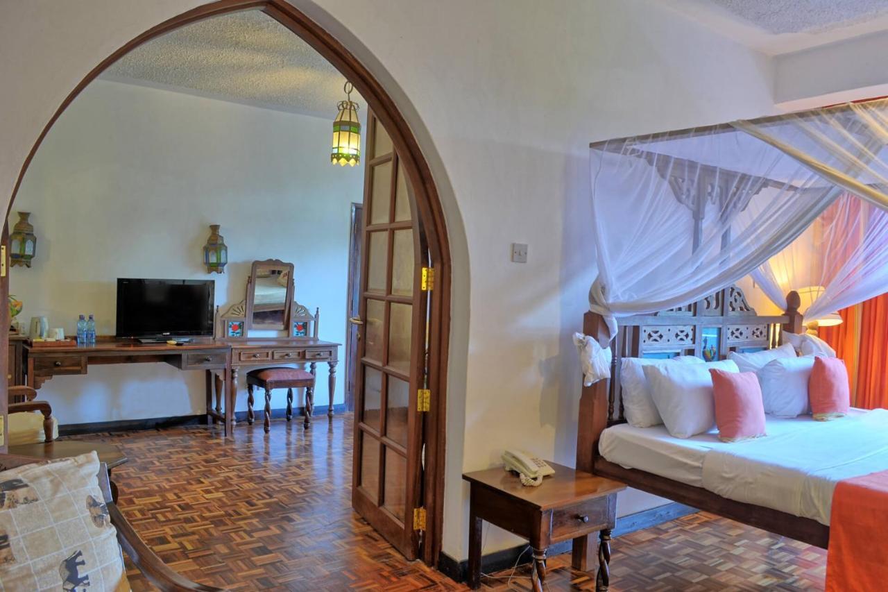 Kaskazi Beach Resort Diani Beach Exterior photo